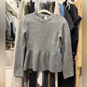 H&M Gray Peplum Sweater. sz xs